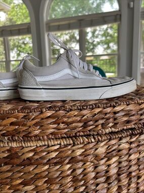 Vans Low-Top Sneakers in Tan and White Women’s Size 10